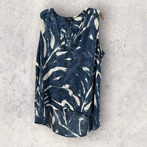 Alfani Sleeveless Top Tunic Swing Style size Large Pretty Blue & White